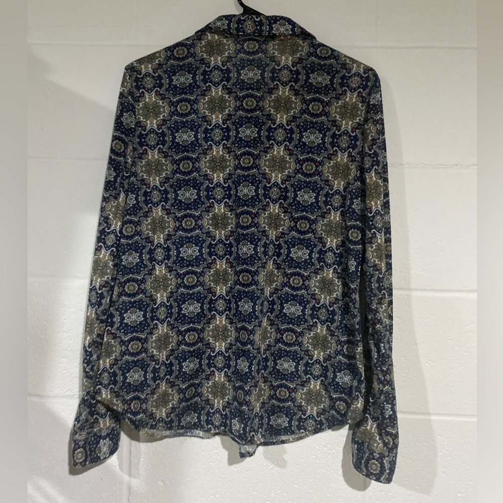 Love potion Longsleeve button down medium - image 5